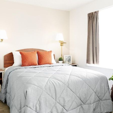 Intown Suites Extended Stay Greensboro Nc - Lanada ภายนอก รูปภาพ