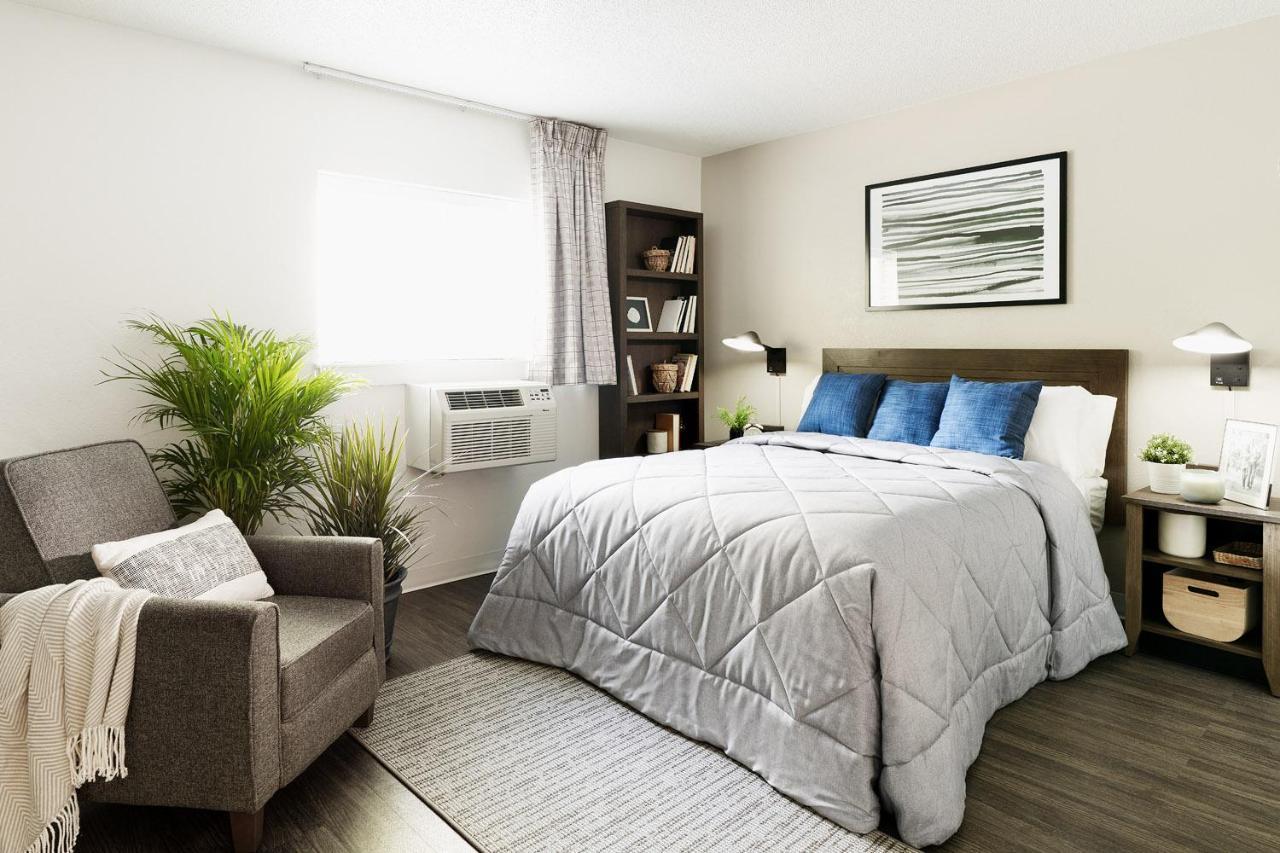 Intown Suites Extended Stay Greensboro Nc - Lanada ภายนอก รูปภาพ