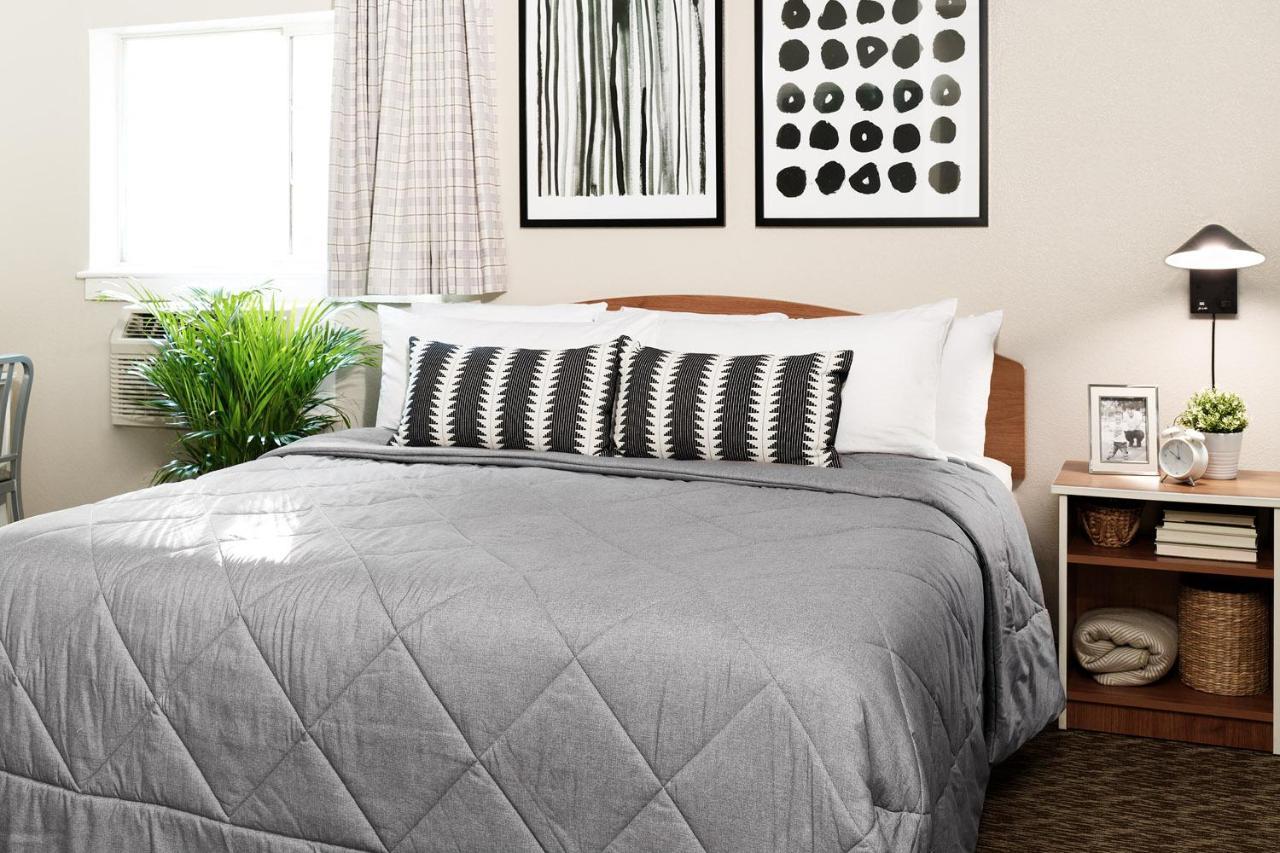 Intown Suites Extended Stay Greensboro Nc - Lanada ภายนอก รูปภาพ