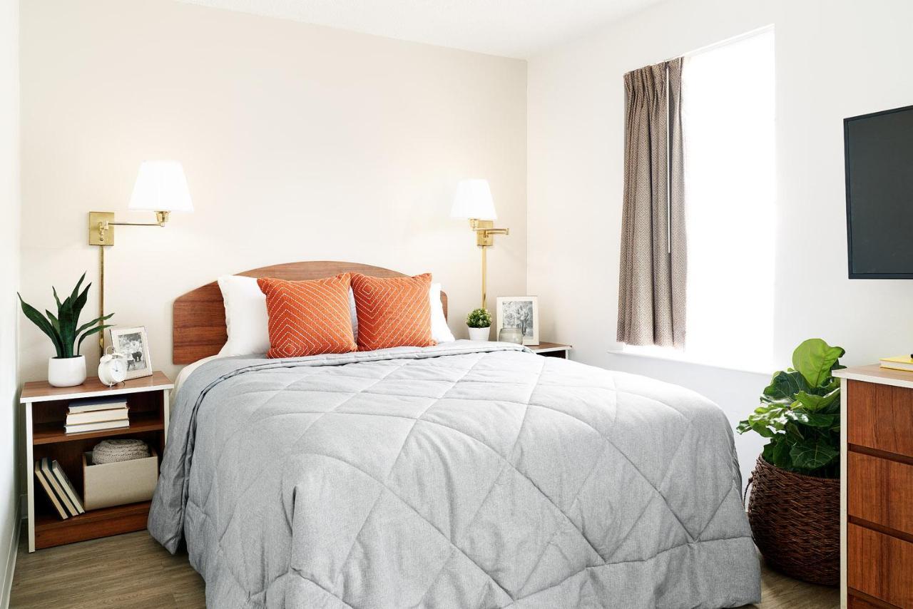 Intown Suites Extended Stay Greensboro Nc - Lanada ภายนอก รูปภาพ
