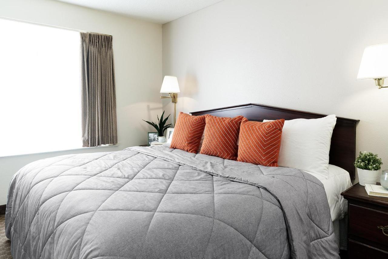 Intown Suites Extended Stay Greensboro Nc - Lanada ภายนอก รูปภาพ