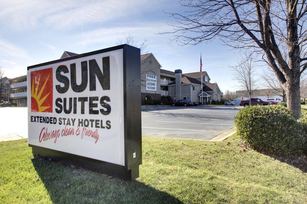 Intown Suites Extended Stay Greensboro Nc - Lanada ภายนอก รูปภาพ